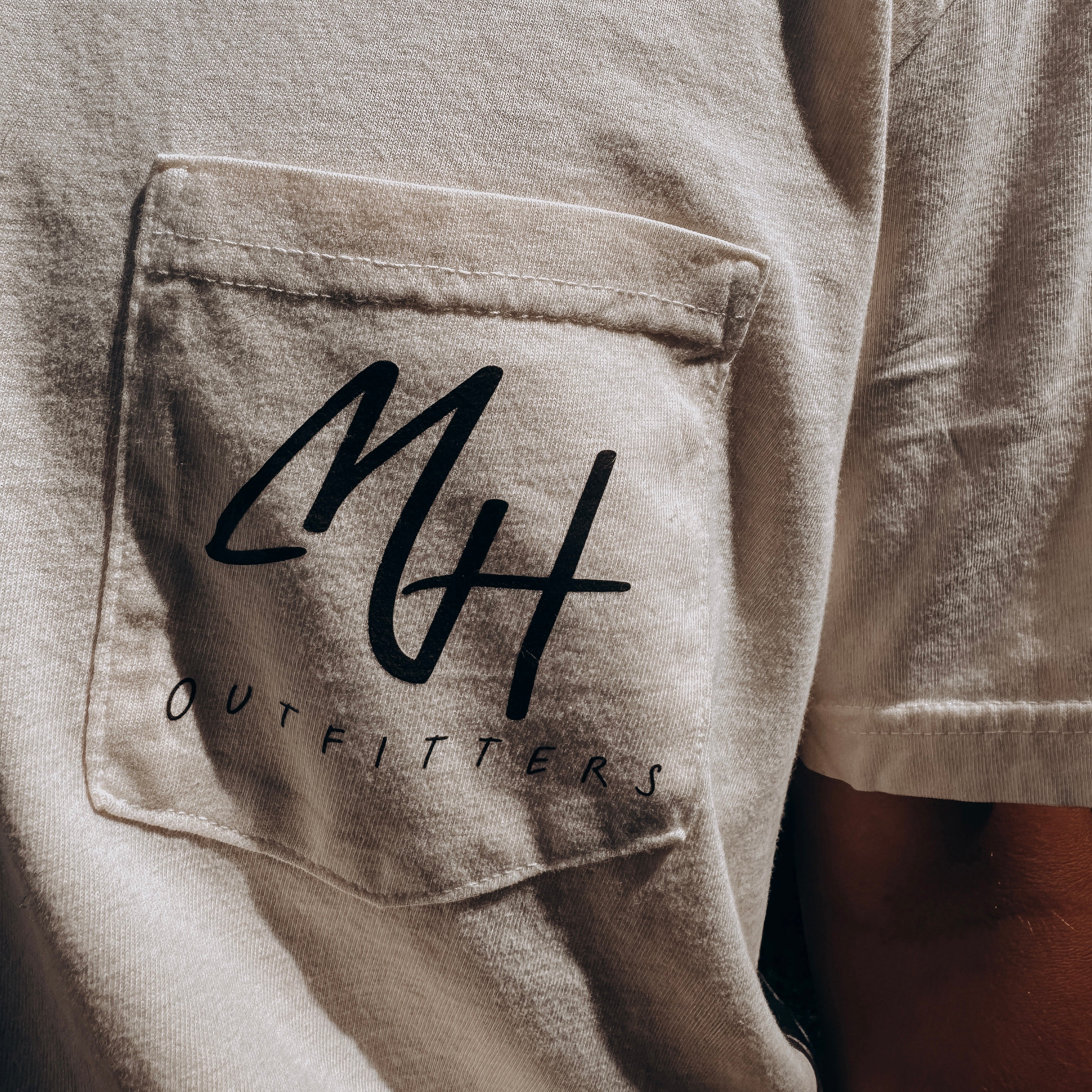 Heritage Jon Boat Pocket Ivory Tee
